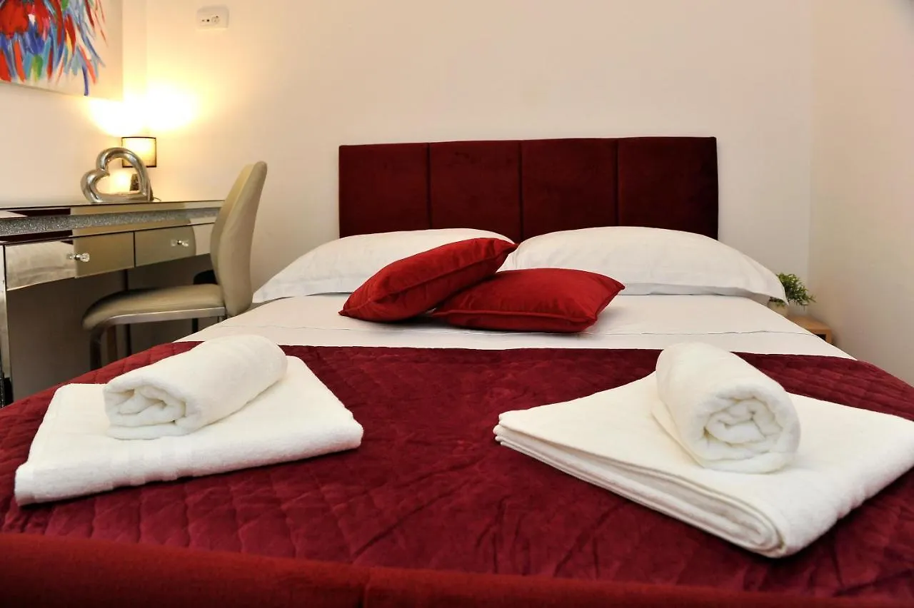 Carruba Split Apartment