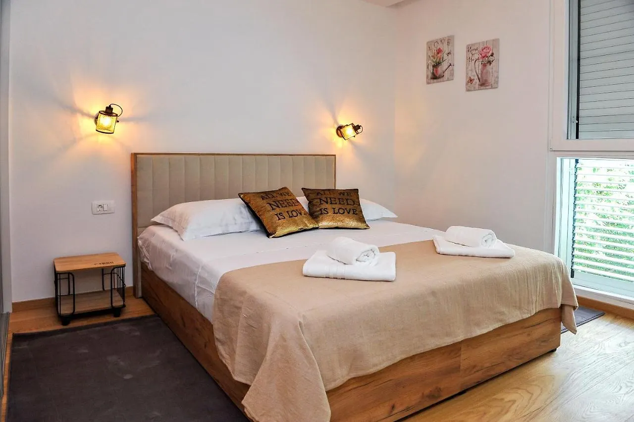 Carruba Split Apartment Croatia