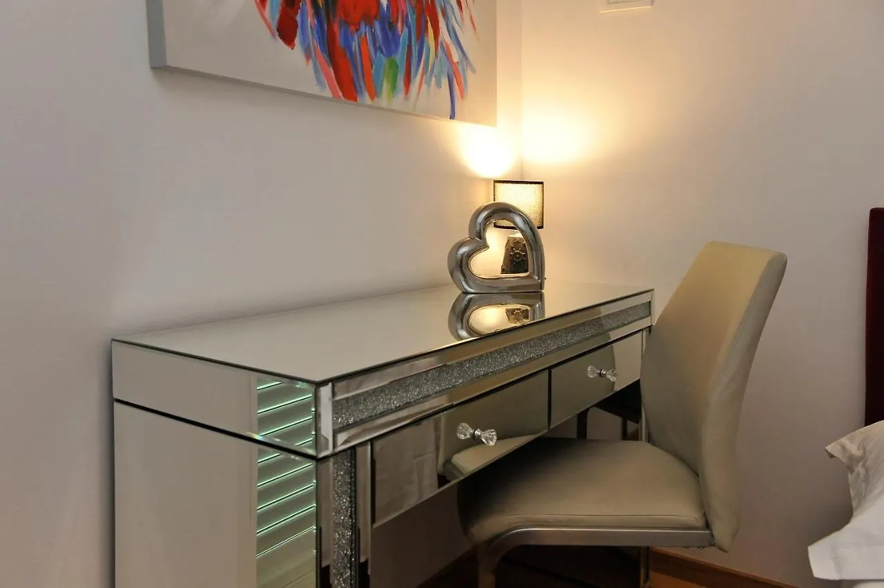 Carruba Split Apartment